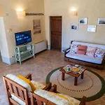 Cabrandano Con Piscina Tra Pesaro E Urbino * モンテカルヴォ・イン・フォーリア