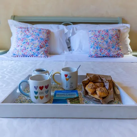 Con Piscina In Càbrandano Nelle Marche Italy Appartamento