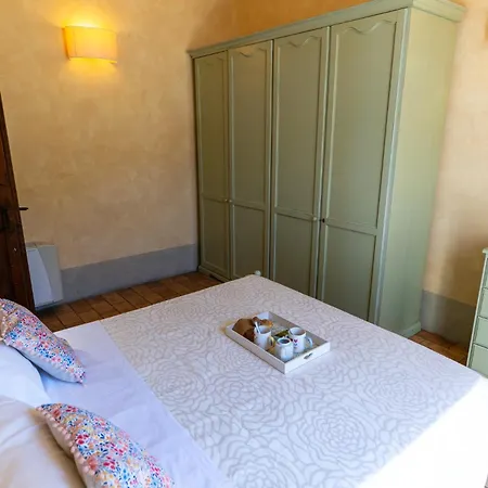 Con Piscina In Càbrandano Nelle Marche Italy Montecalvo in Foglia