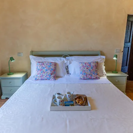 Con Piscina In Càbrandano Nelle Marche Italy *