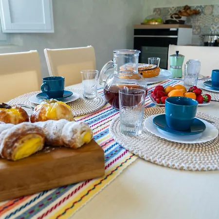 Con Piscina In Càbrandano Nelle Marche Italy Montecalvo in Foglia