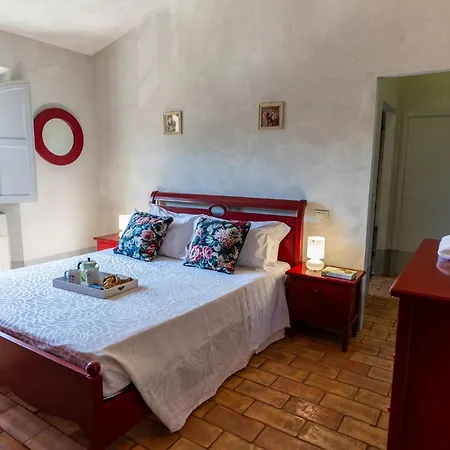 Con Piscina In Càbrandano Nelle Marche Italy Appartamento