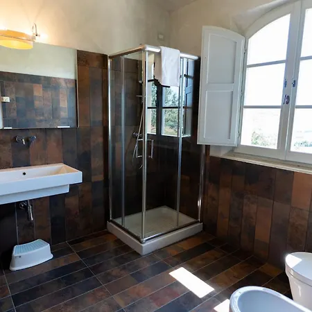 Appartamento Con Piscina In Càbrandano Nelle Marche Italy