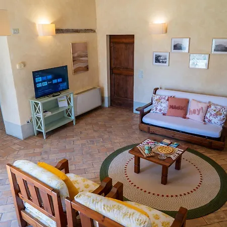 Con Piscina In Càbrandano Nelle Marche Italy * Montecalvo in Foglia