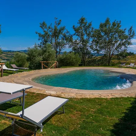 Cabrandano Con Piscina Tra Pesaro E Urbino